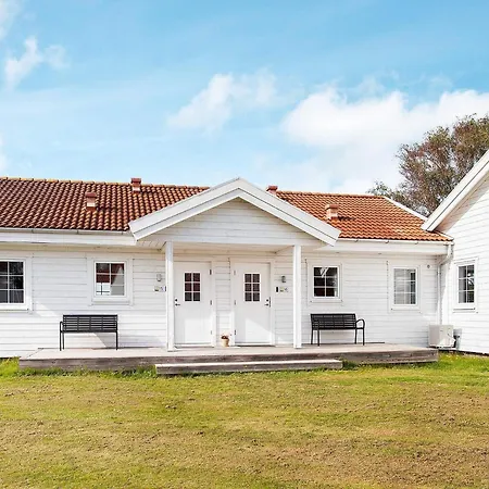 Xxxii Holiday home *